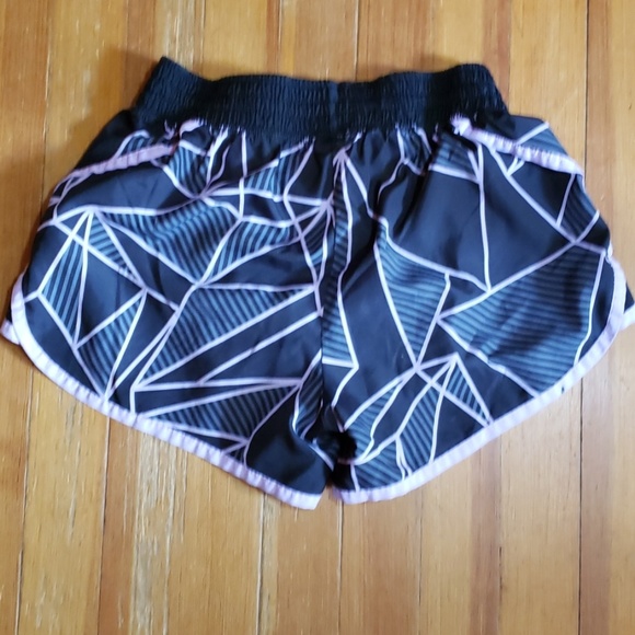 Champion Shorts - Picture 2 of 5